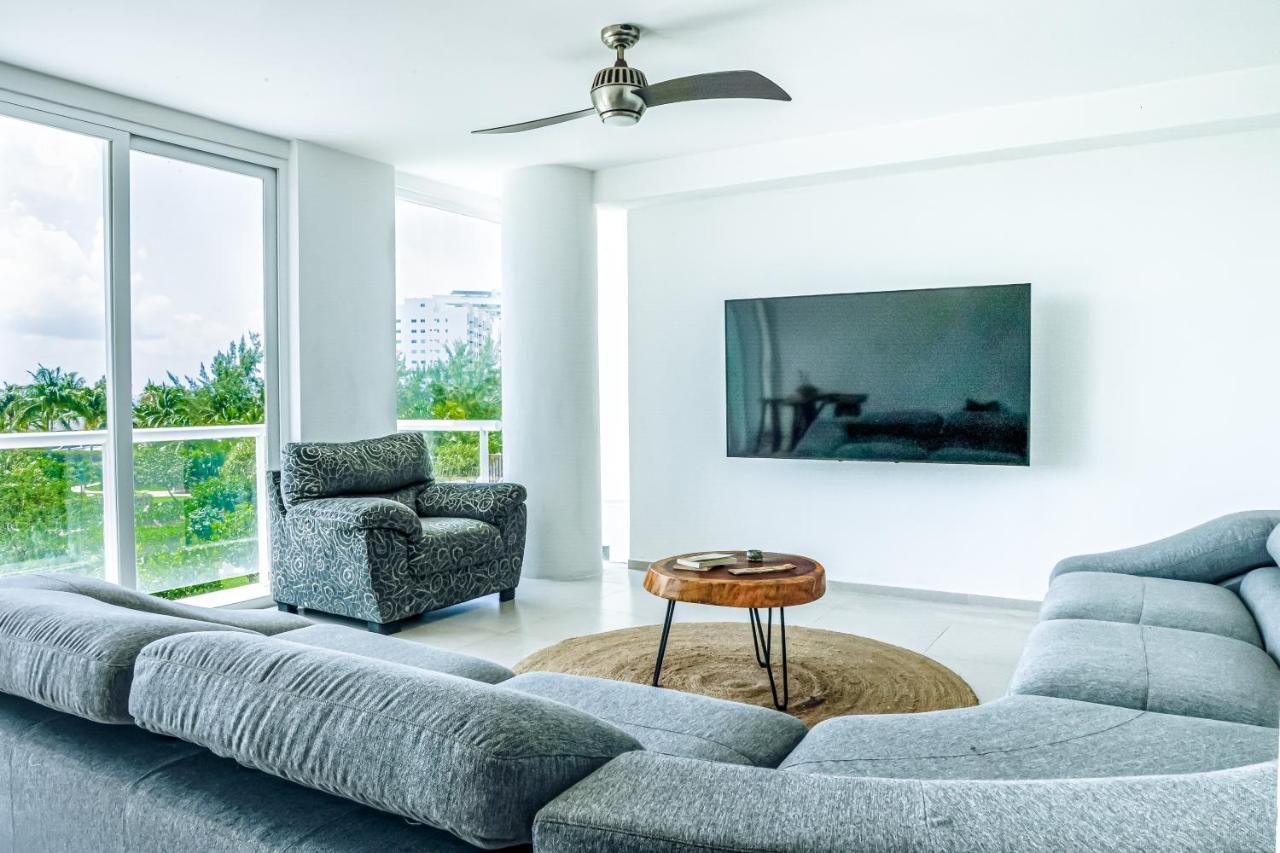 New Beachfront Luxury Apartments Cancún Zewnętrze zdjęcie