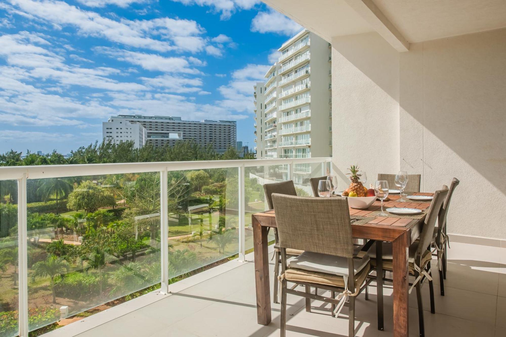 New Beachfront Luxury Apartments Cancún Zewnętrze zdjęcie